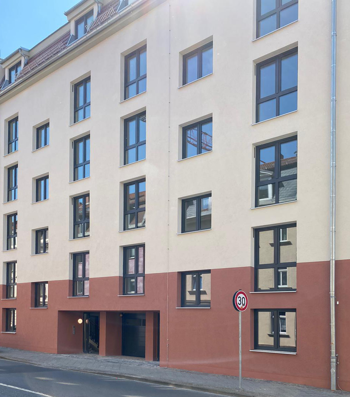 Straßenseitige Ansicht